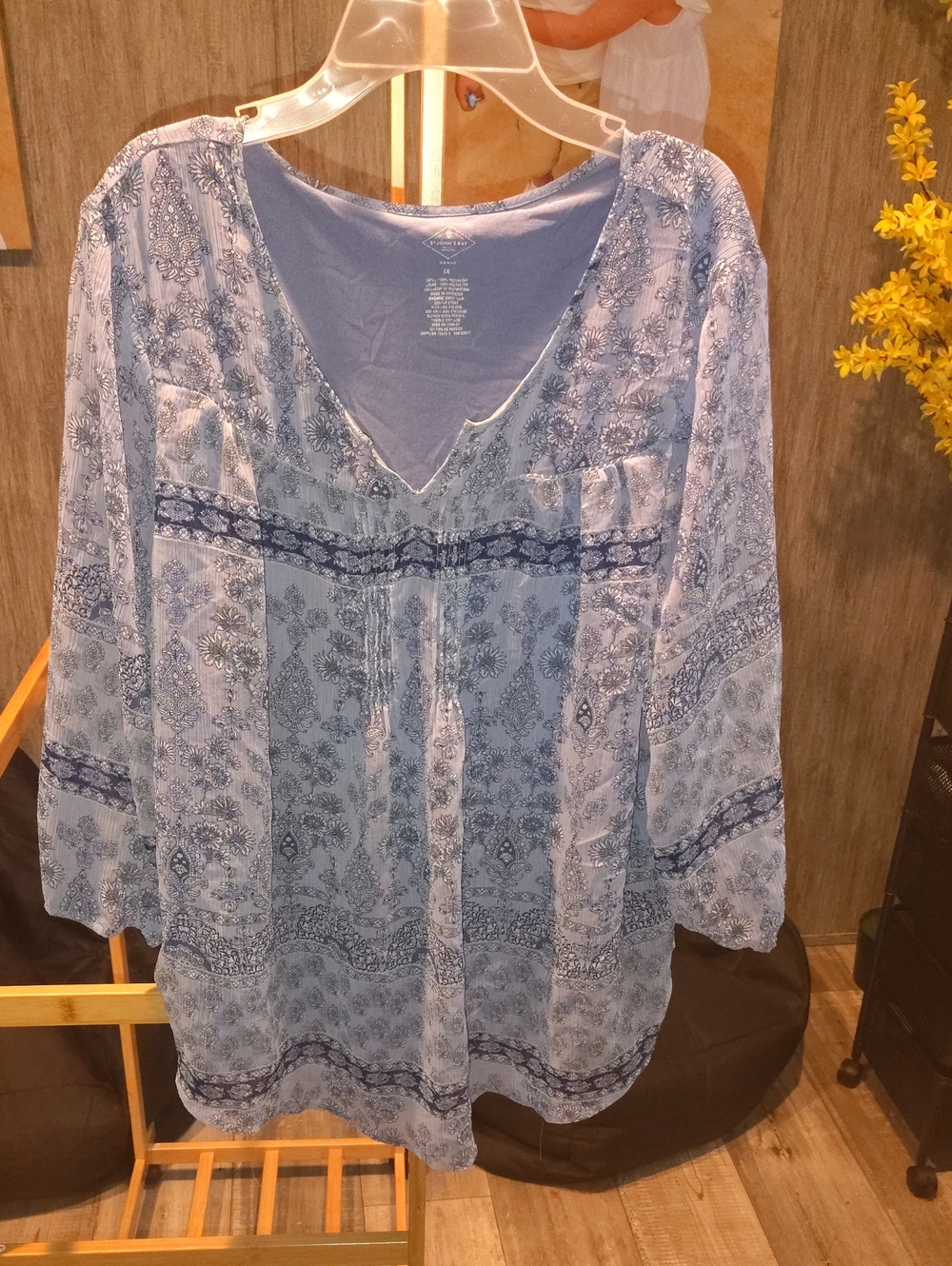St. John's Bay Light Blue Printed V-Neck Tunic with Navy Accents